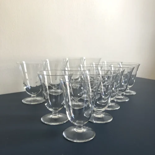 Verres ciselés anciens