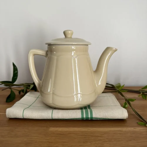Théière ancienne