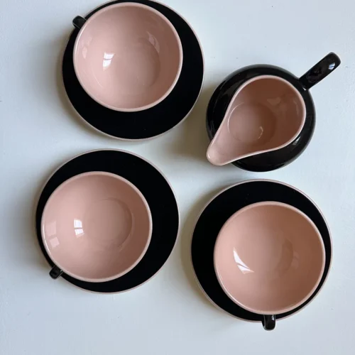 Tasses et pot à lait Biarritz rose noir